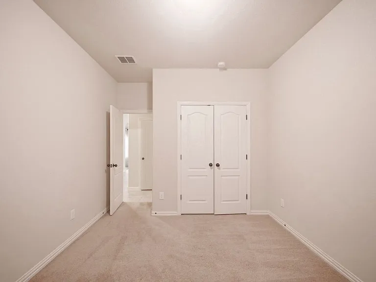 2306 Lucerne Dr — Photo 13