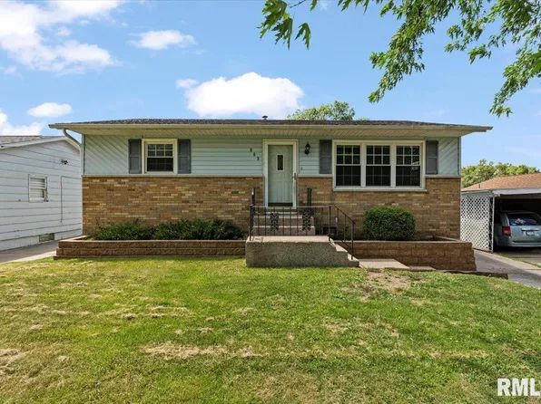 903 5th St, Colona, IL 61241