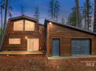 9 Moonglow Dr, Garden Valley, ID 83622