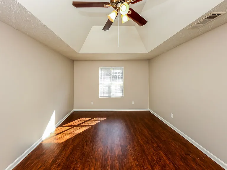 1799 Killarney Dr SW — Photo 10