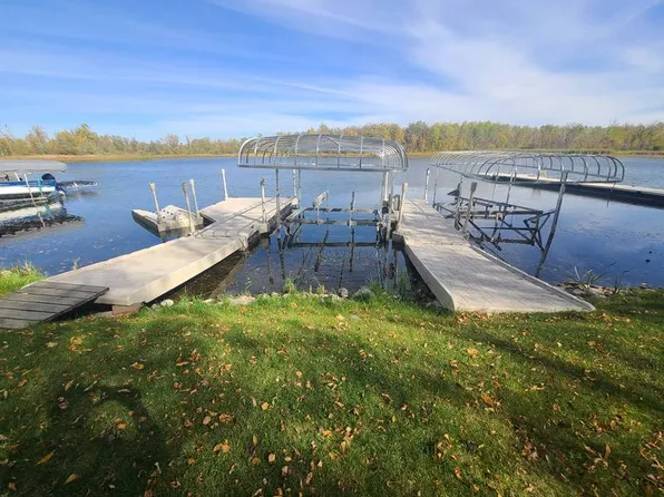 300 Lake Metigoshe Park #164 & 165, Bottineau, ND 58318