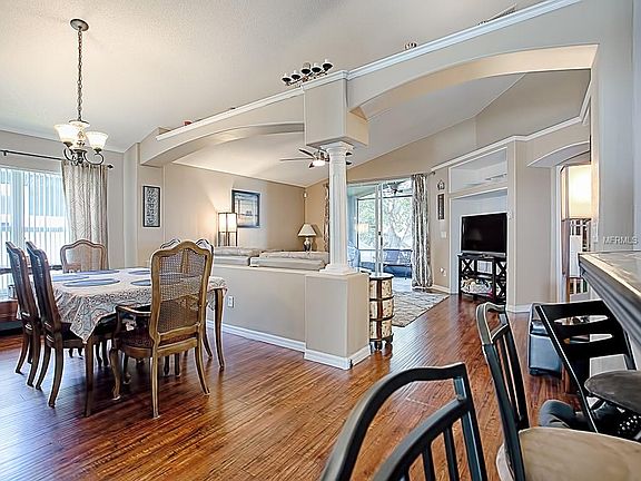 5th image of 1104 Stoneham Dr