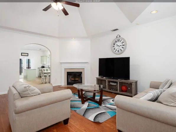 4455 Sierra Ln, Gardendale, AL 35071
