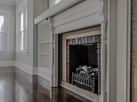 2nd image of 6218 N Oakley Ave #2