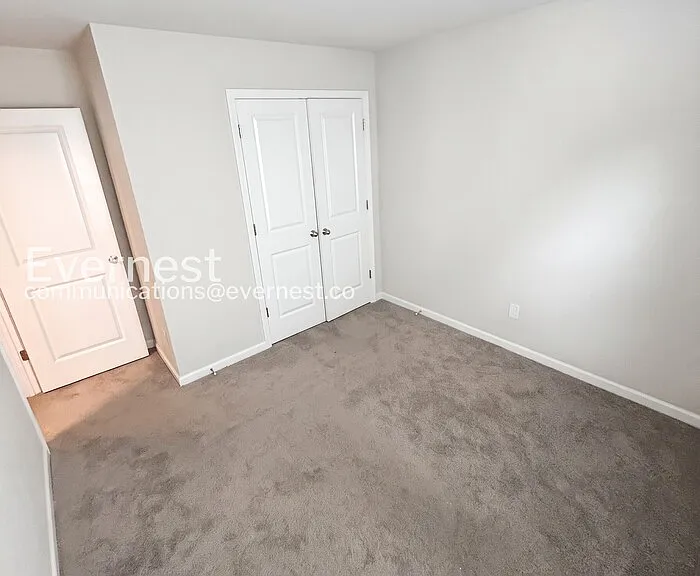 218 Lee St — Photo 17