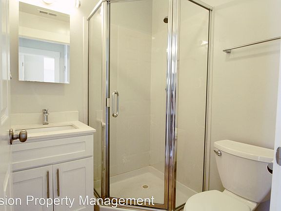 4th image of 2243 12th Ave APT C