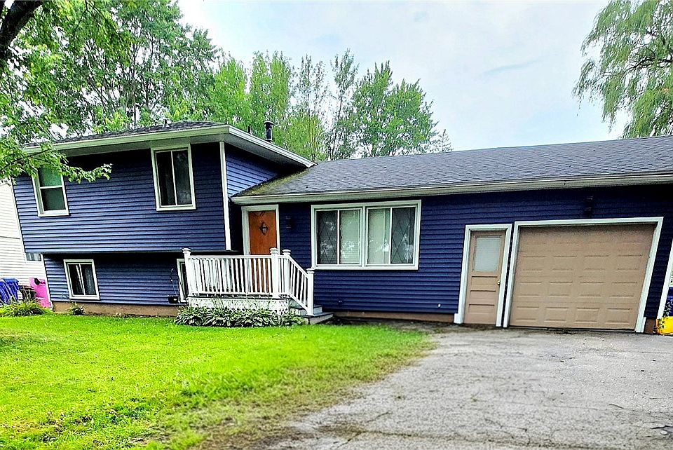1st image of 3 Currier Ln