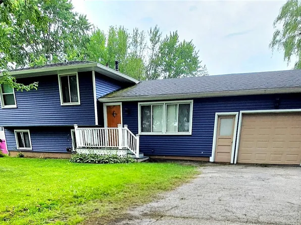 3 Currier Ln, Rochester, NY 14624