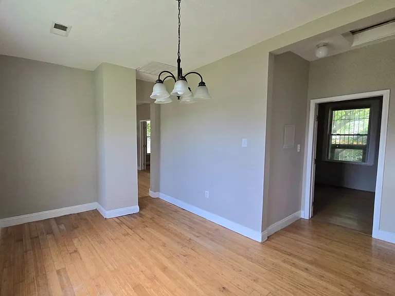 809 Eastern Ave — Photo 10