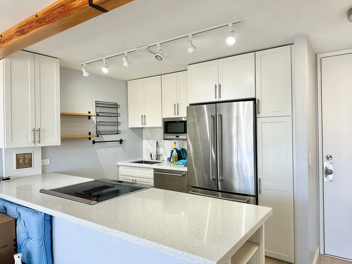 Building Photo - 411 Hobron Ln #1812