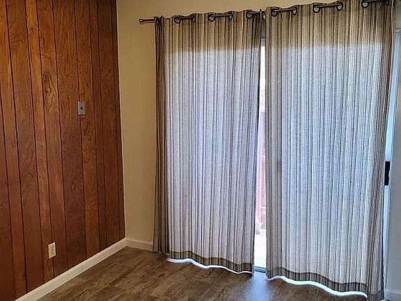 2nd image of 1619 W Fairmont Ave