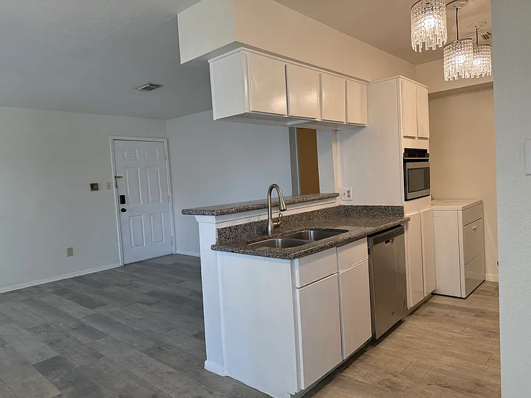 2626 Holly Hall St #406 — Photo 5