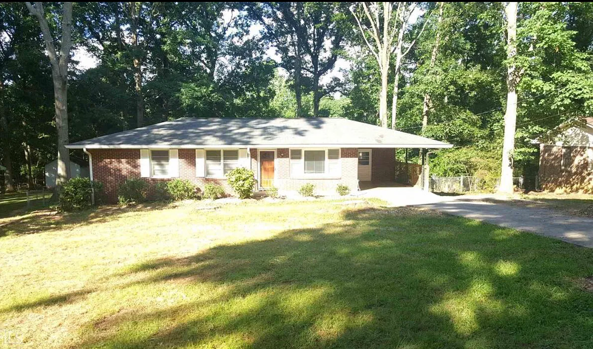 250 Dogwood Ln — Photo 1