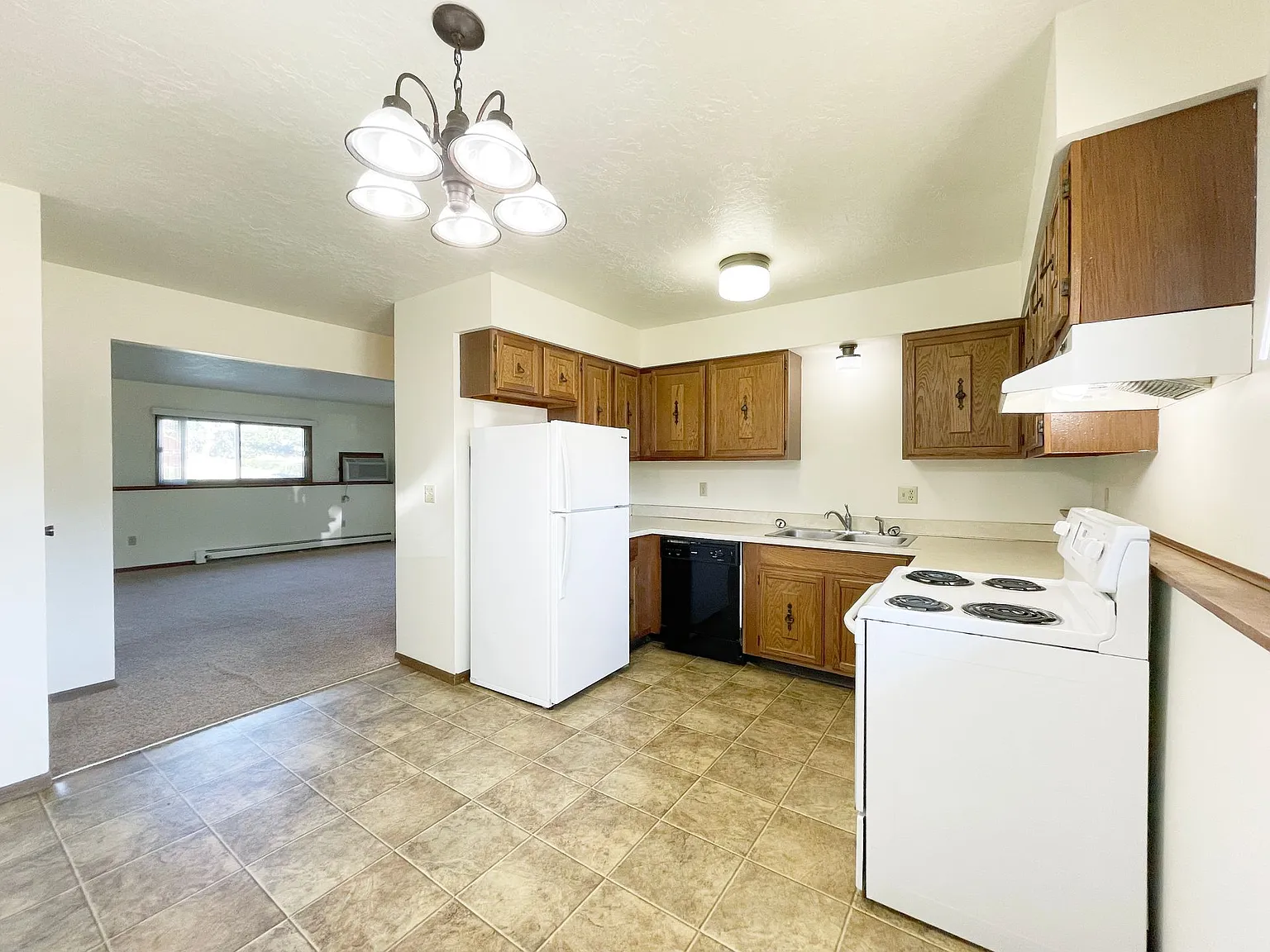 2805 7th Street SW Apartments - Just East of Dakota Square Mall — Photo 3