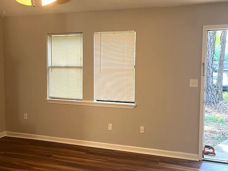110 Alden Ct #110 — Photo 8