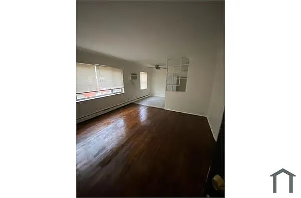 4824 Stewart Ave APT 9 photo 1