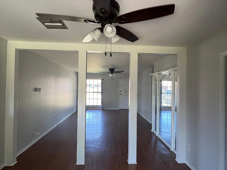 115 Seattle St — Photo 3