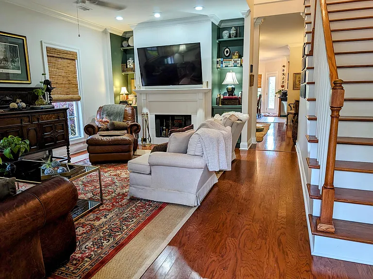 647 Carpenter Way — Photo 10
