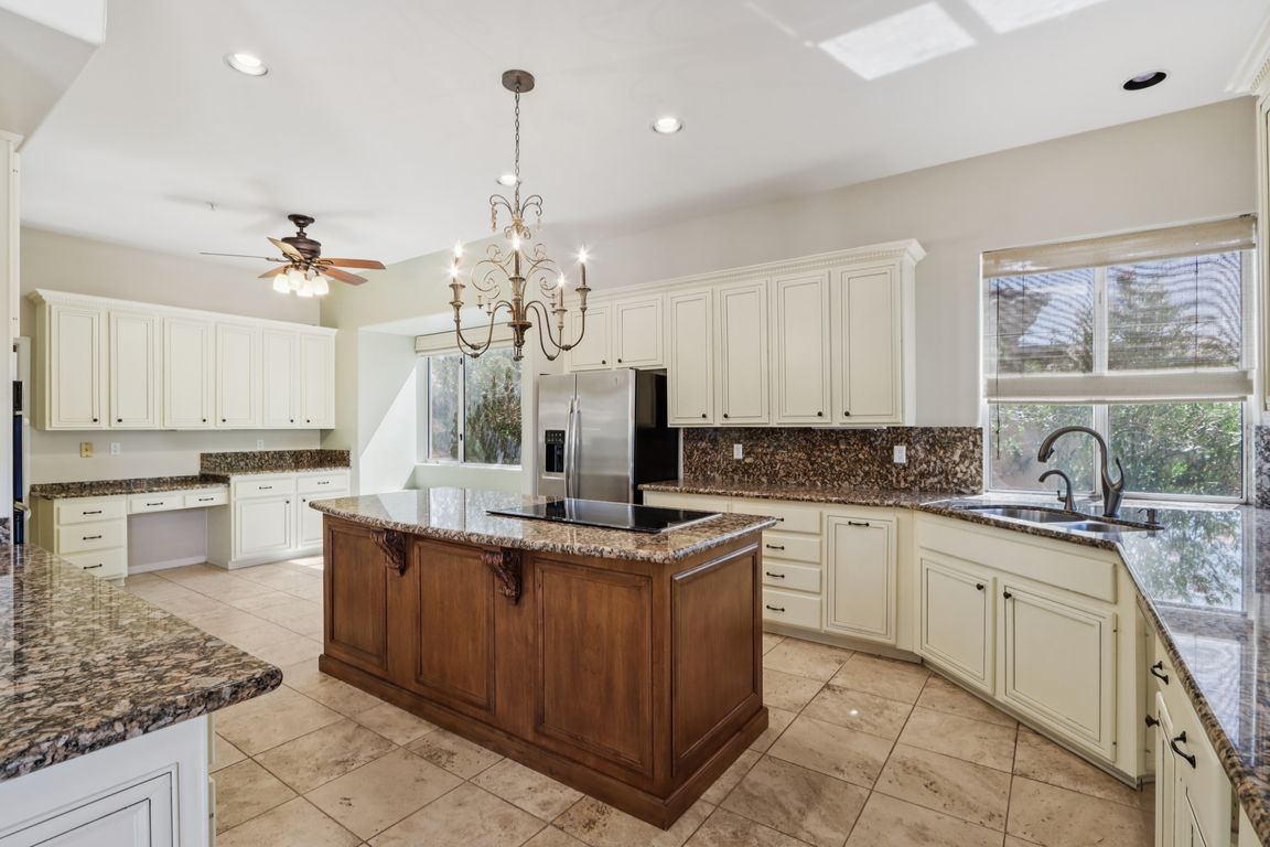 E Mercer Ln-0406-017.jpg
