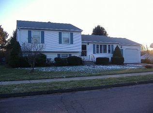 1 Ferguson Rd, Hamden, CT 06518