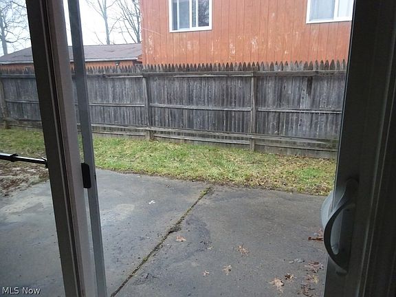 5th image of 10442 Greenview Dr