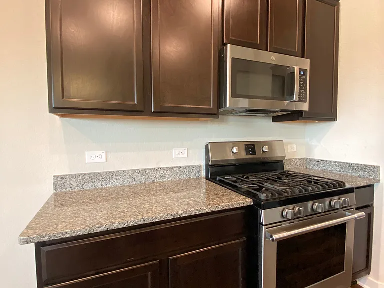 6015 Akin Stroll — Photo 12