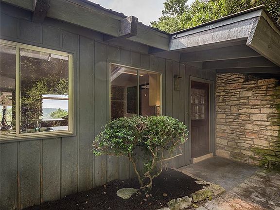 4th image of 803 Terrace Mountain Dr