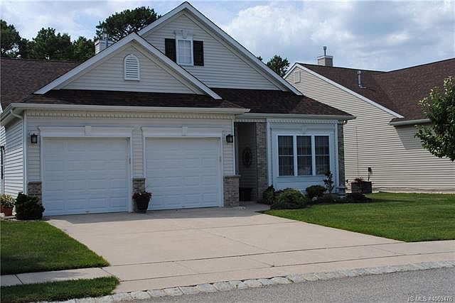 1st image of 28 Rumson Ct
