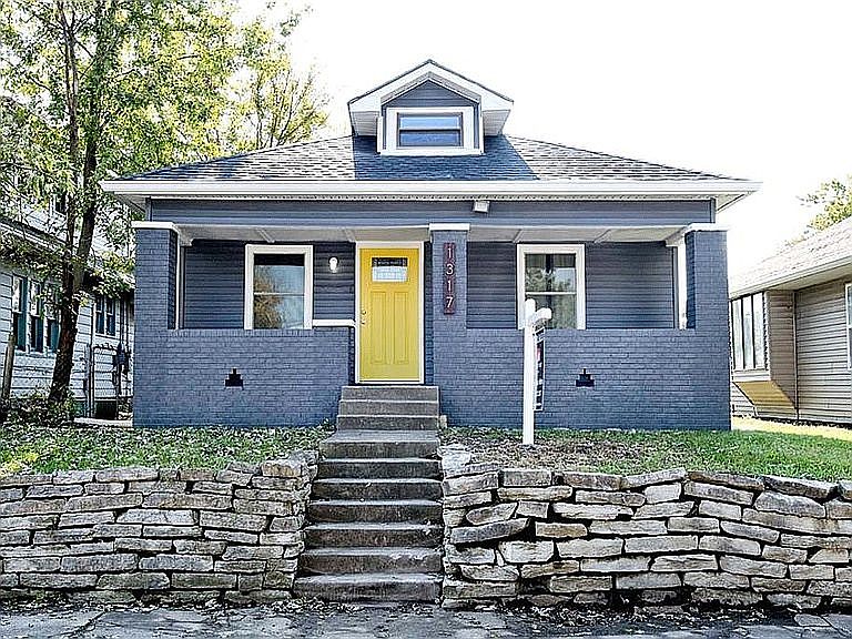 1st image of 1317 E Minnesota St