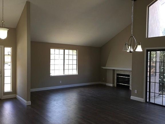 2nd image of 5176 Cantlewood Dr