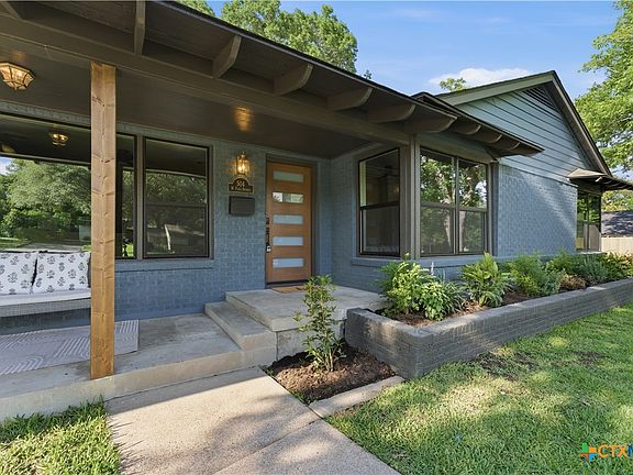 3rd image of 504 W Park Ave