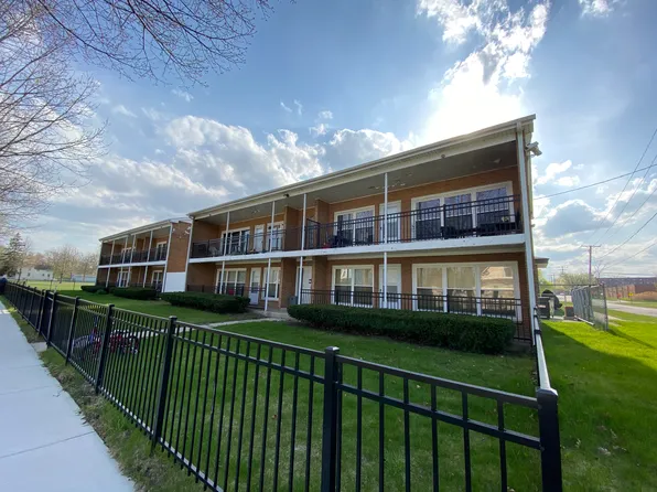 2900 Elizabeth Ave APT 2S, Zion, IL 60099