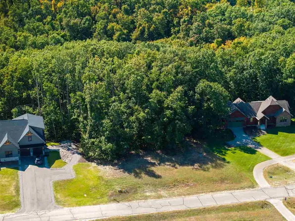102 Saint Moritz Trl, Boyne City, MI 49712