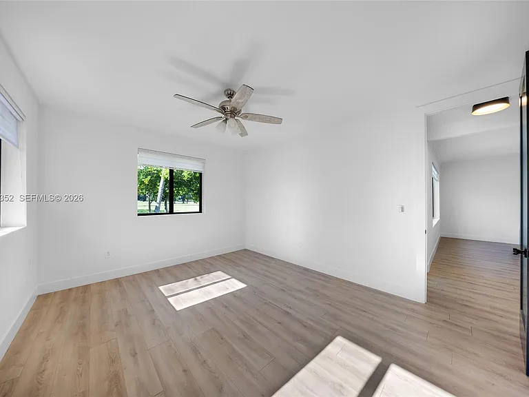 365 Fairway Dr — Photo 12