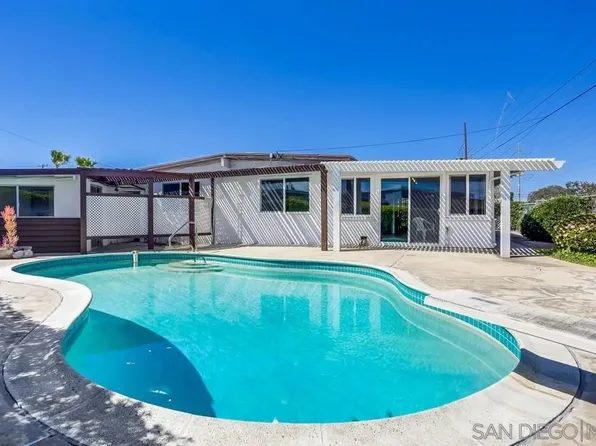 4951 Dawne St, San Diego, CA 92117