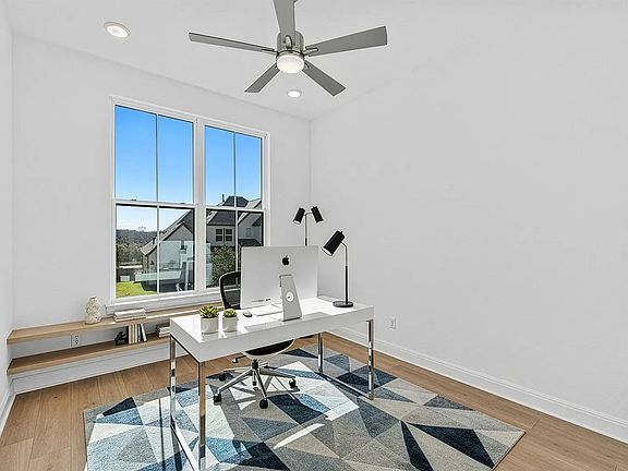 Dakota C Home office