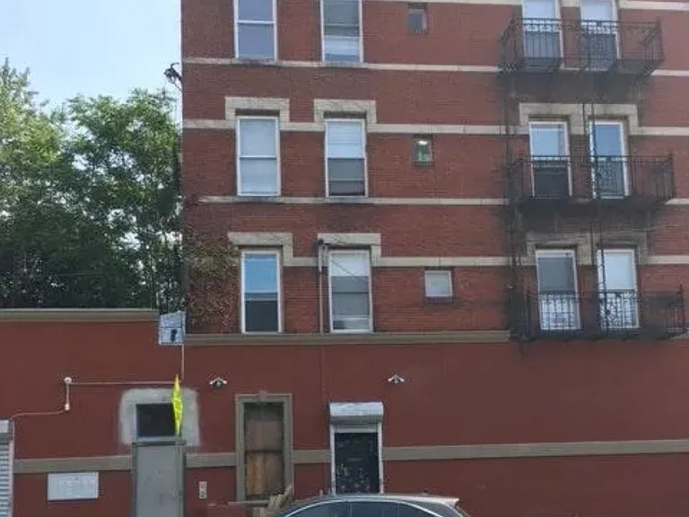 95 16th Ave #3B — Photo 7