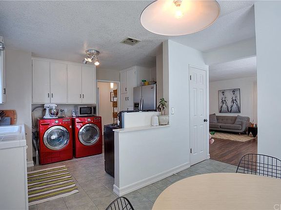 4th image of 326 University Dr