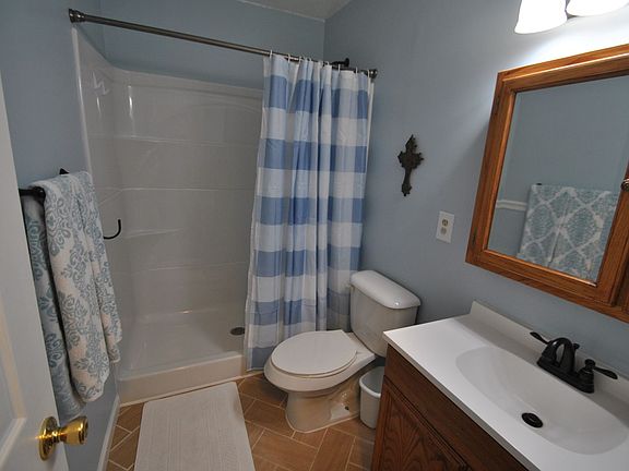 5th image of 70 Wilshire Heights Dr