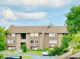 Foxwood Apartments, Rockford, IL 61114