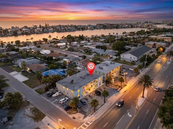 8800 Blind Pass Rd APT 4, St Pete Beach, FL 33706