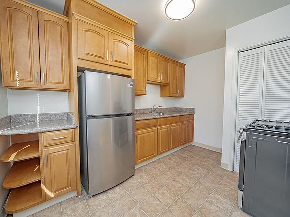 5th image of 2900 14th Ave APT 107