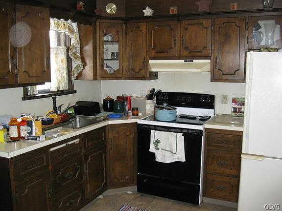 5th image of 3971 Mountain View Dr