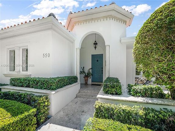 2nd image of 550 Jeronimo Dr