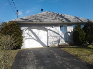 15 Mount Ararat Ln, Toms River, NJ