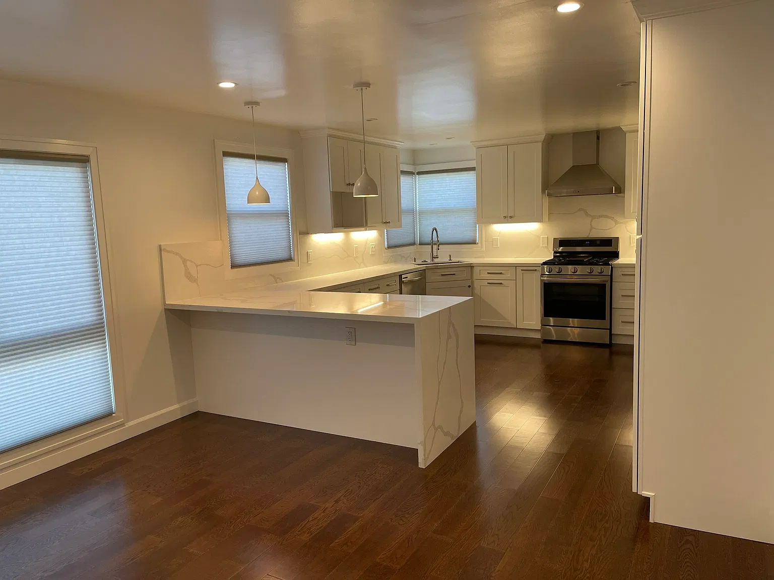 3 bed, 1540 sqft, $4,950 — Photo 3