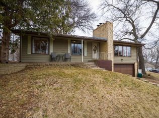 308 Timberland Dr, Burnsville, MN 55337