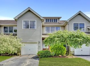 22 Flemming Dr, Hillsborough, NJ 08844