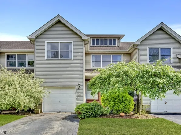 22 Flemming Dr, Hillsborough Twp., NJ 08844