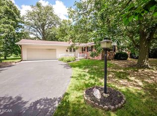 101 Villanova Dr, Bluffton, OH 45817